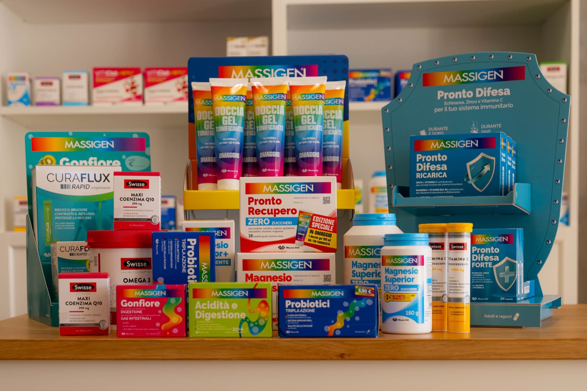 Integratori e vitamine esposti in Sanitaria Mazzocco